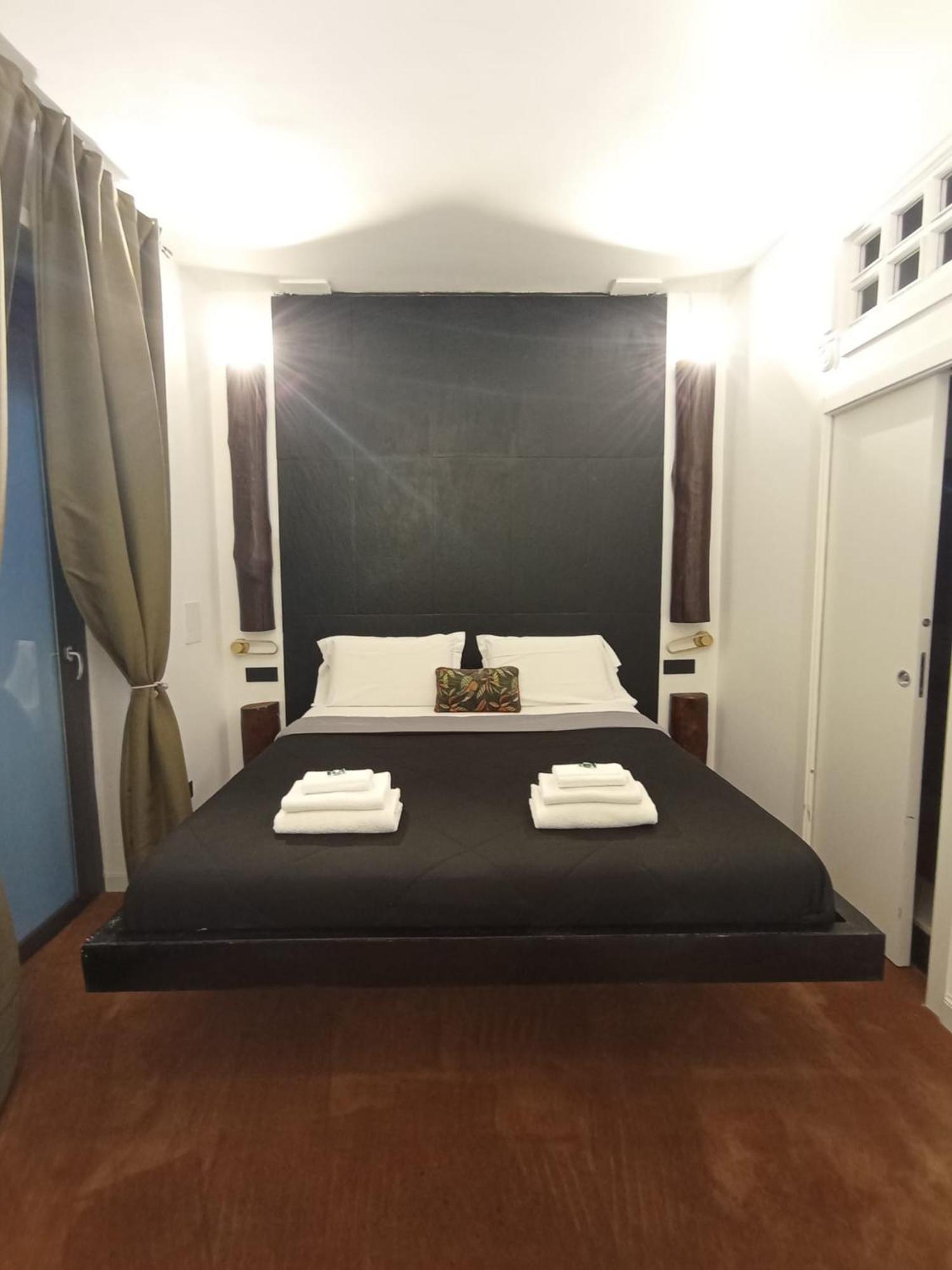 President Plaza Vip Suite Spa By Babylon Stay Neapel Exterior foto